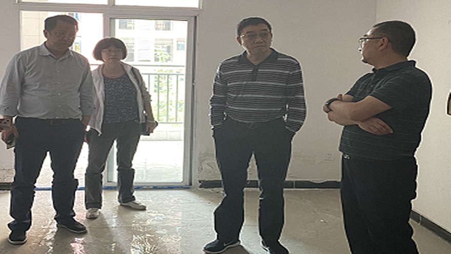 3.集团公司程一总经理、王涛副总经理现场检查指导项目改造工作_副本 3.集团公司程一总经理、王涛副总经理现场检查指导项目改造工作_副本